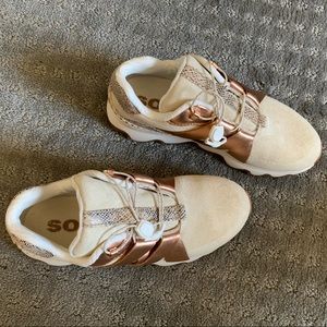 Sorel kinetic speed leather sneakers